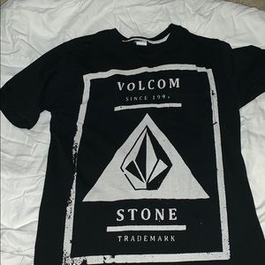 men’s t-shirt